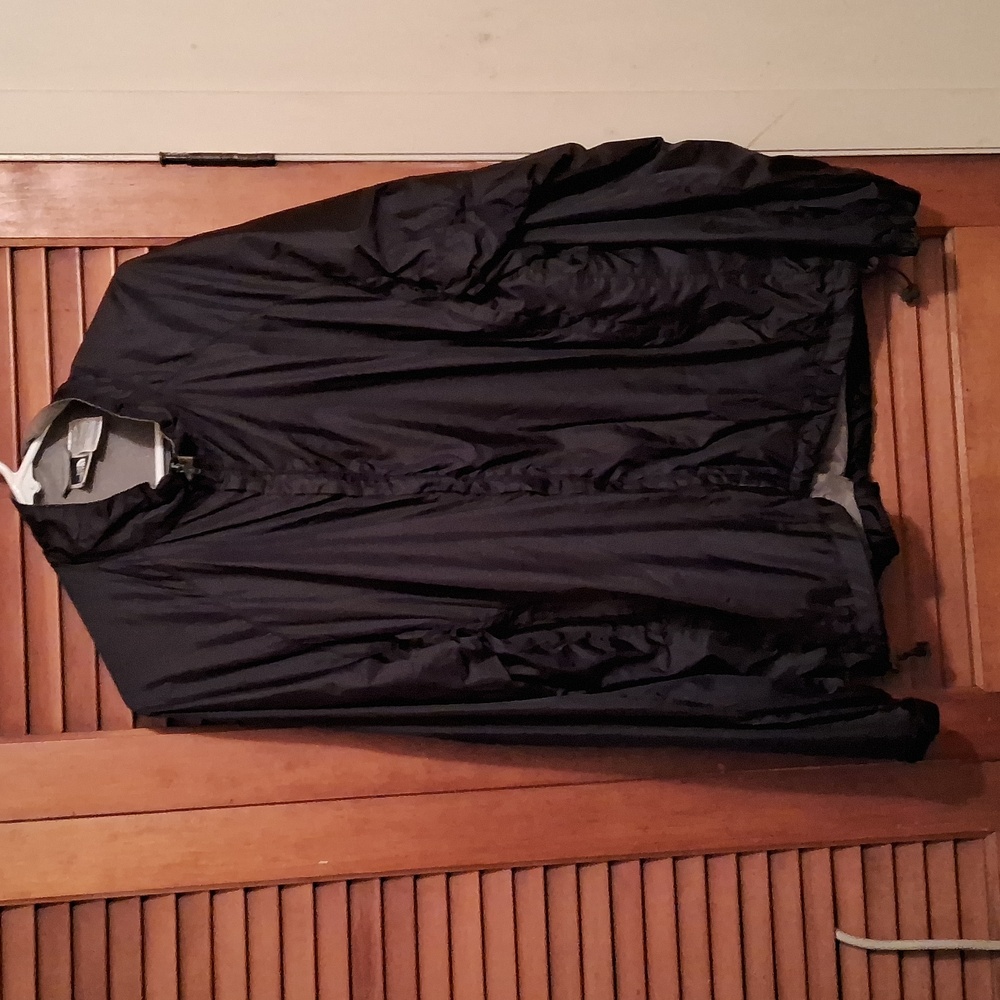 The North Face Men's size XL light weight nylon jacket